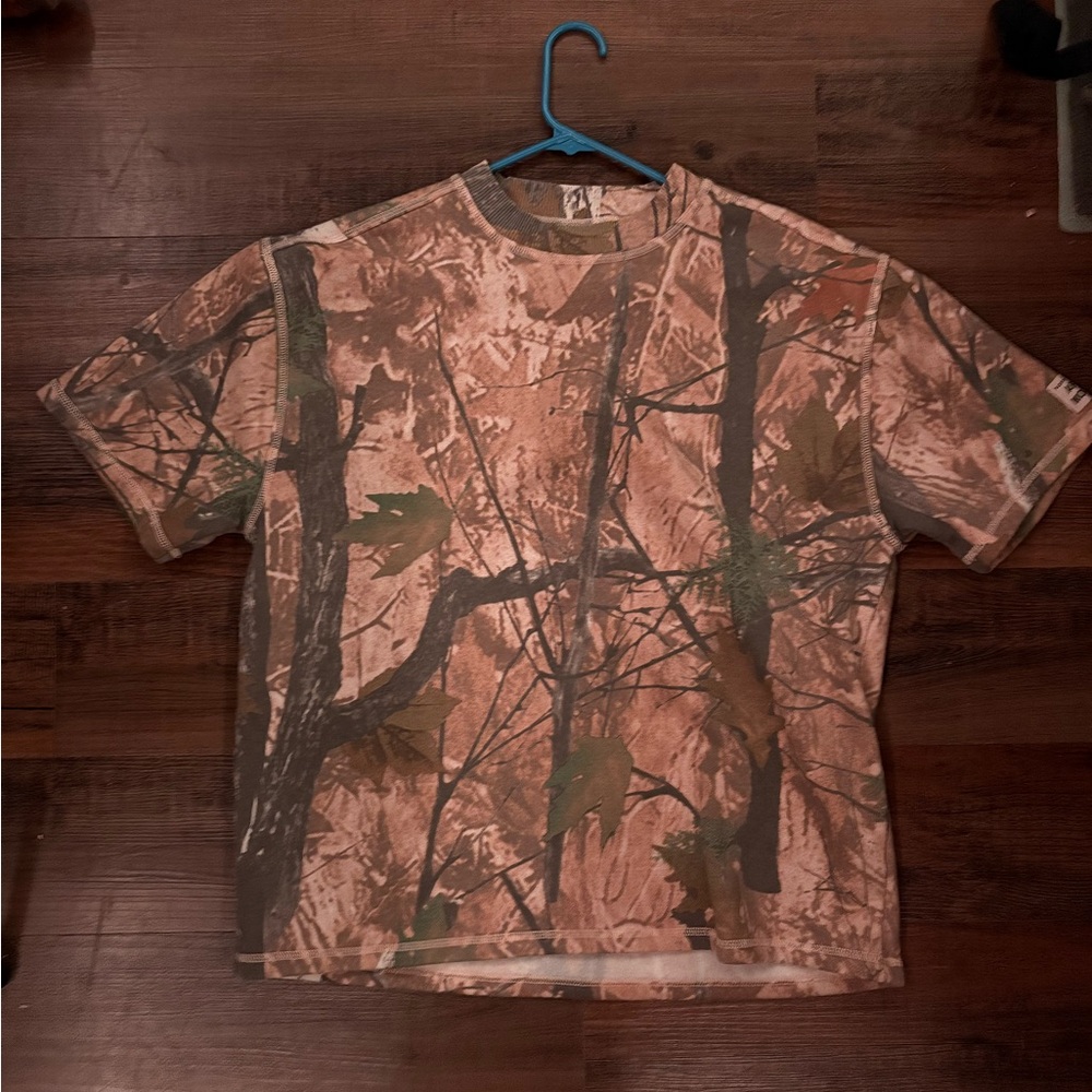 Green and brown camo tee